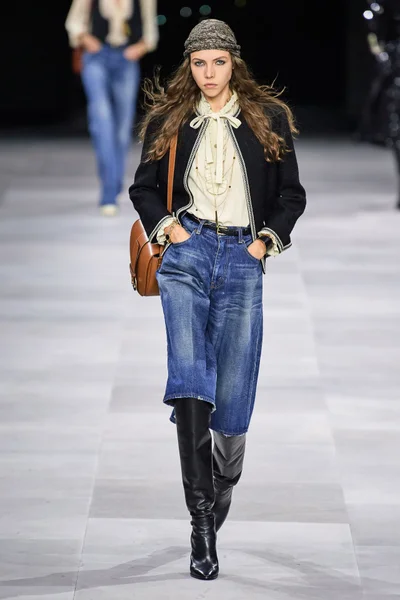 Look 7